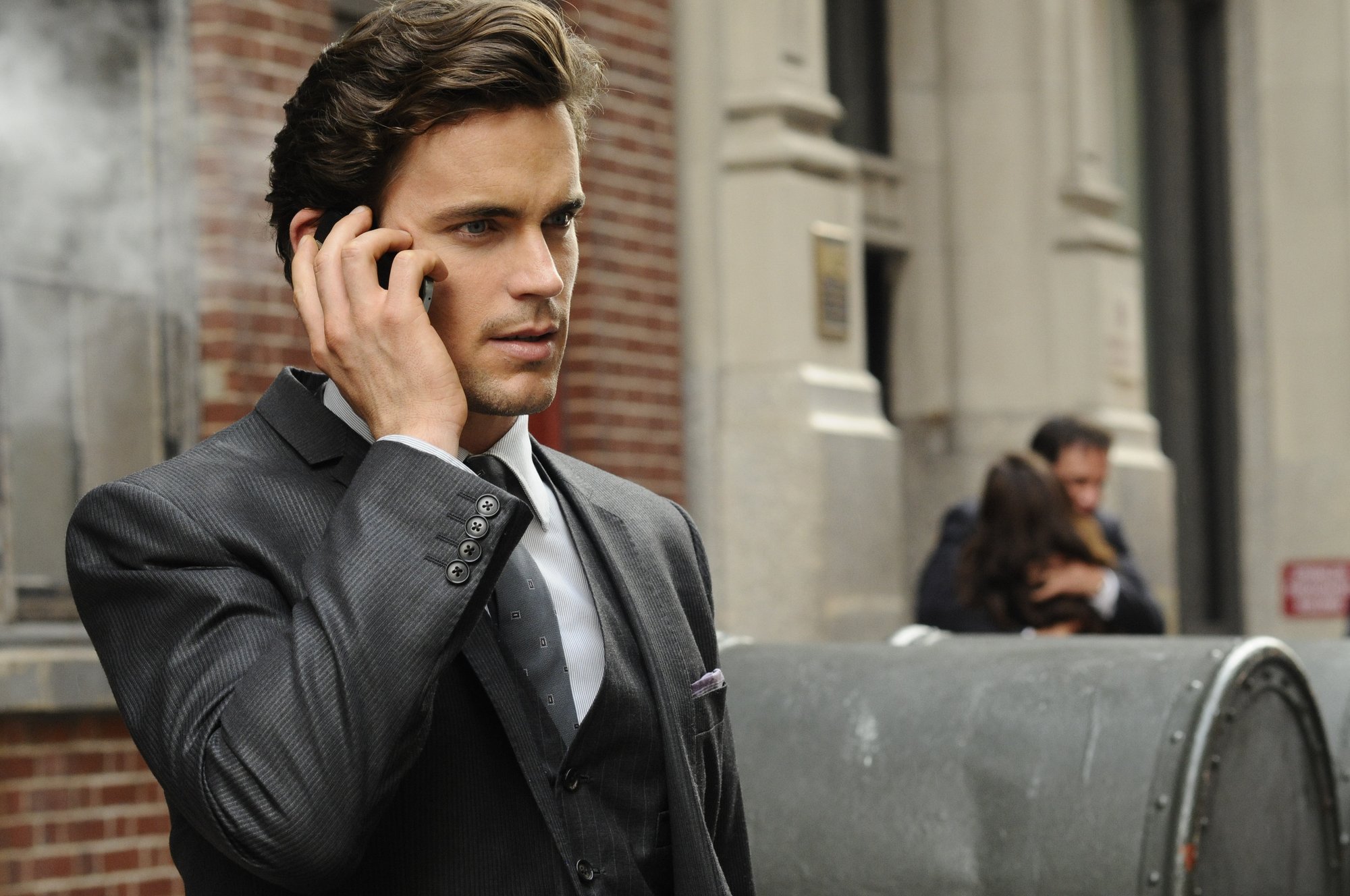 Neal caffrey white collar. Мэтт Бомер белый воротничок. Белый воротничок ник. Neal Caffrey.