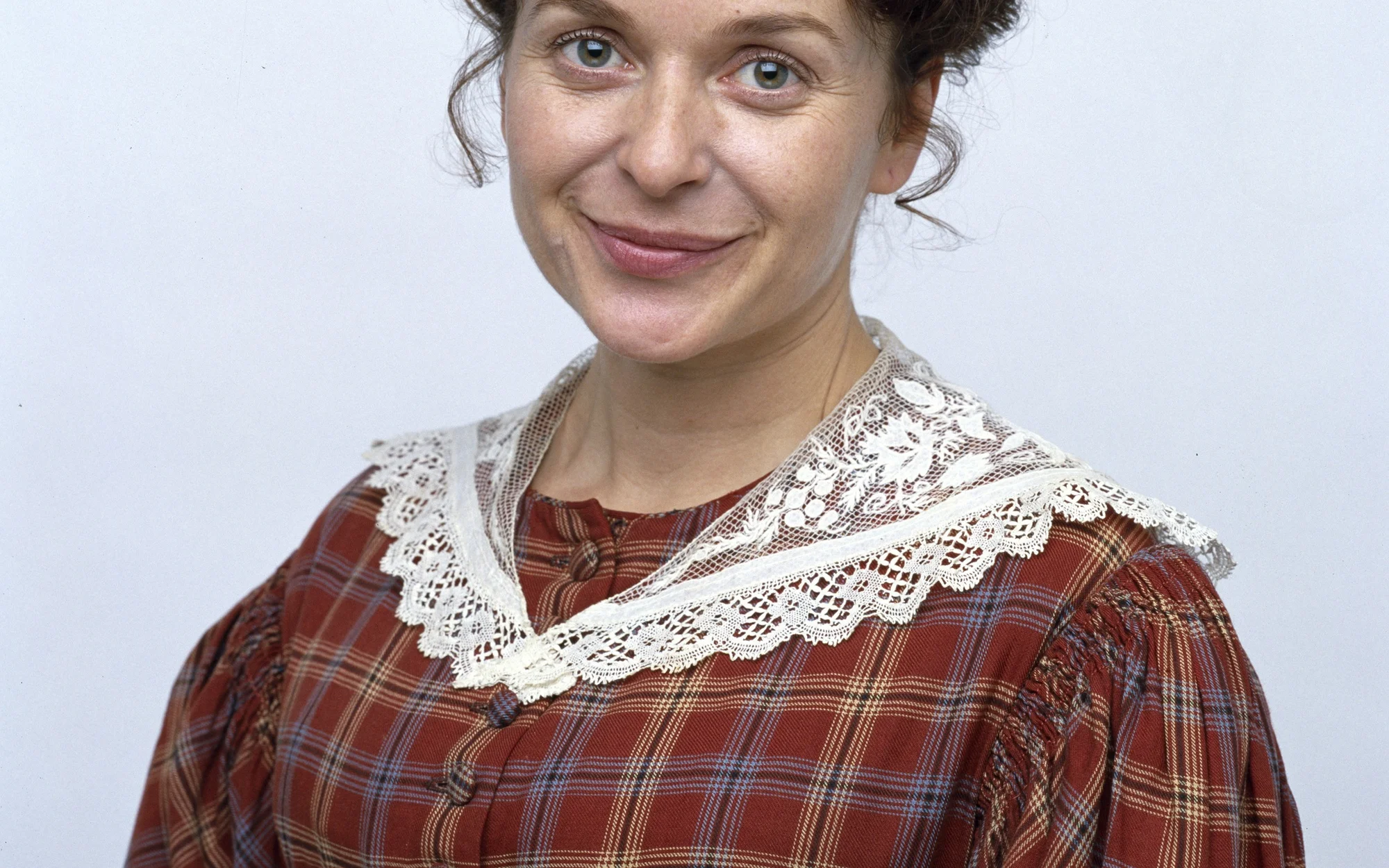 julia sawalha milf