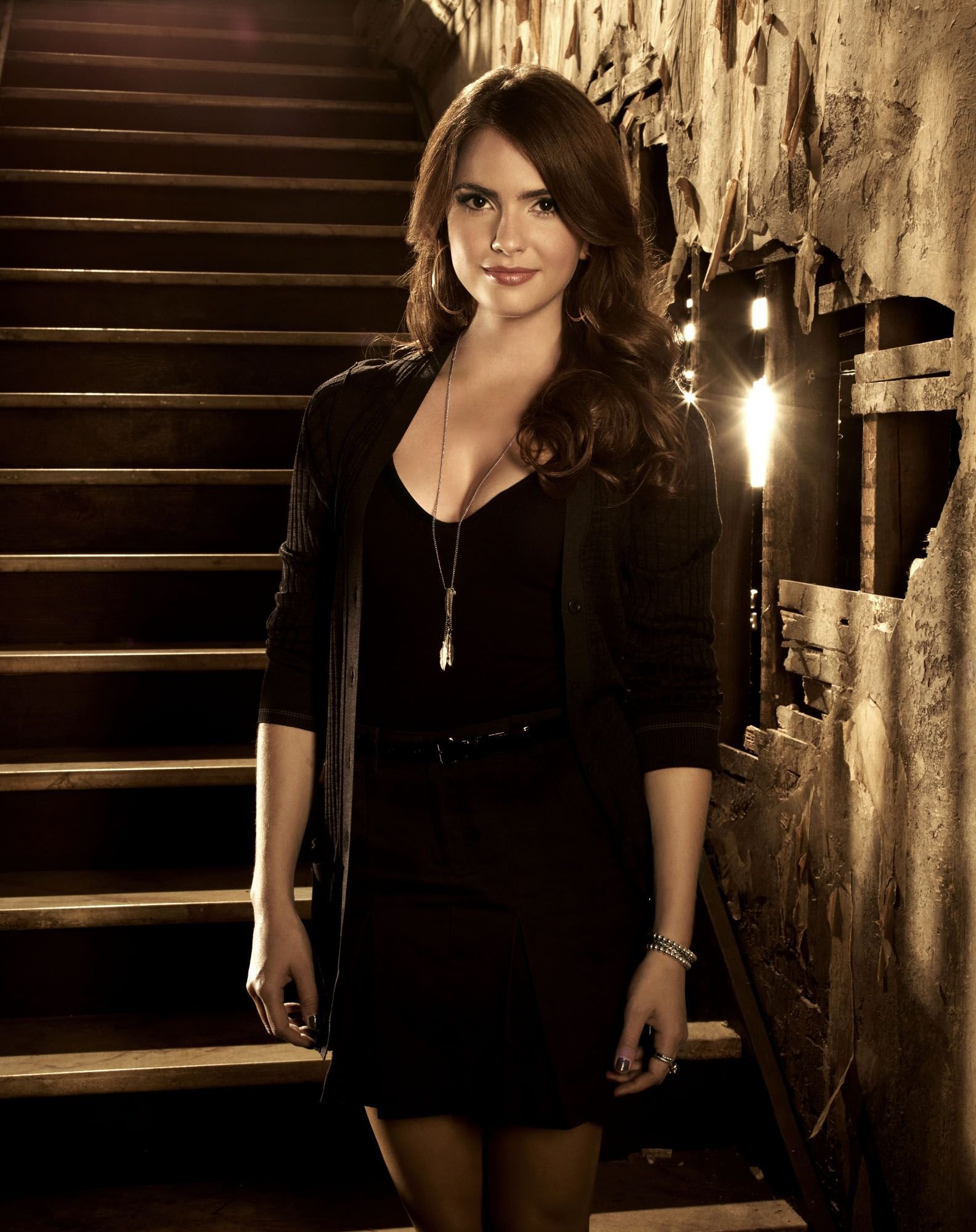 Shelley Hennig - FDB